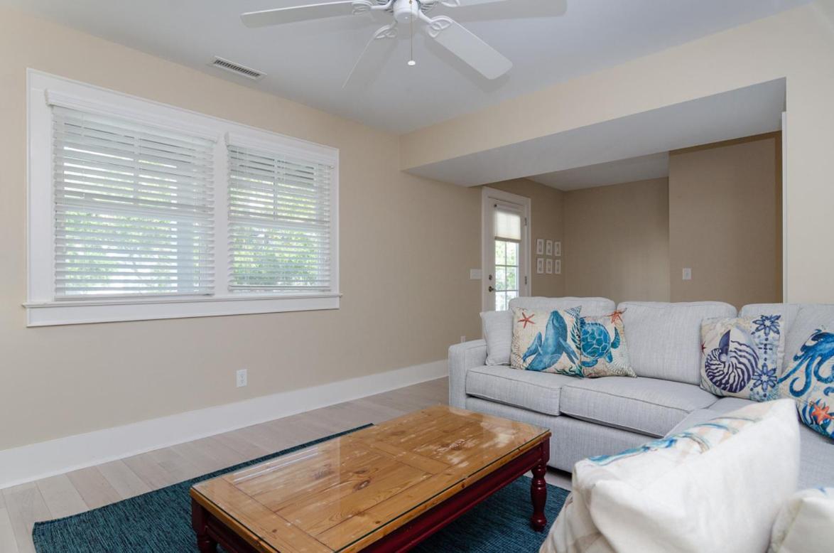 Beach Living By Bryant Real Estate Райтсвил Бийч Екстериор снимка