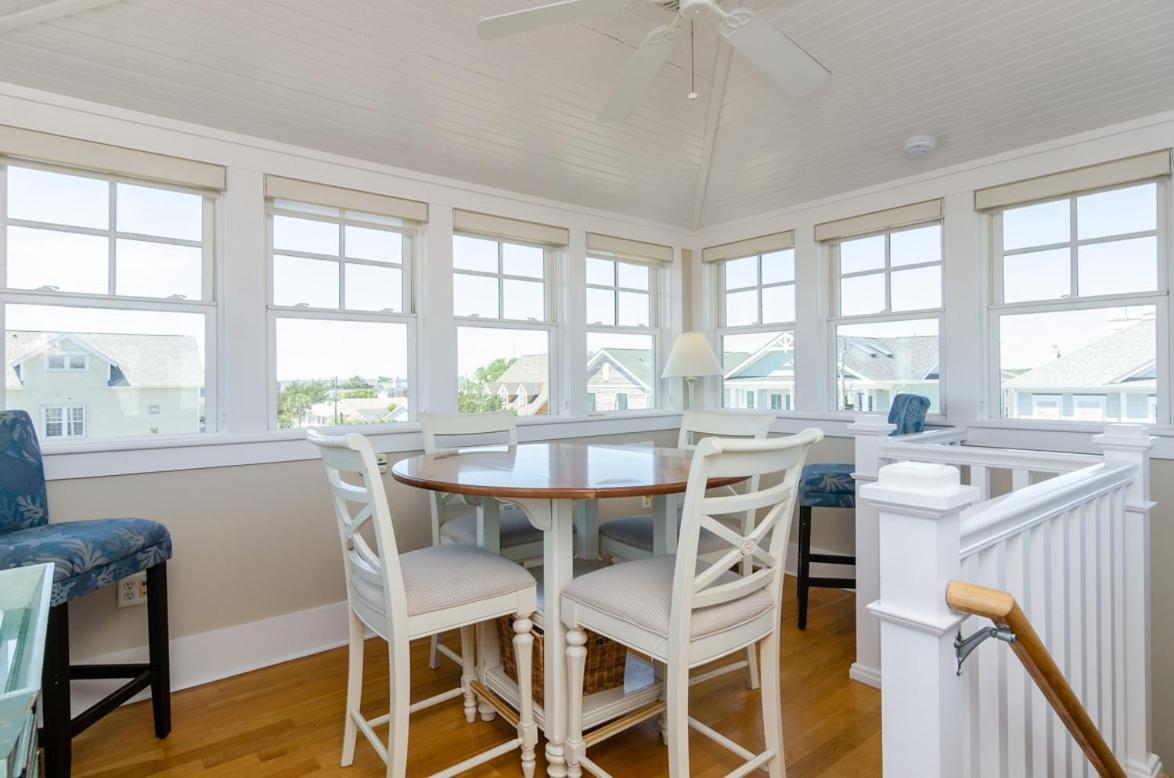 Beach Living By Bryant Real Estate Райтсвил Бийч Екстериор снимка